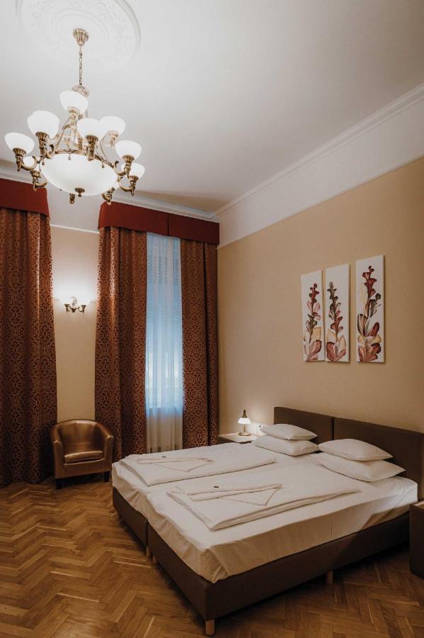 Dozsa Apartman Szeged Eksteriør bilde