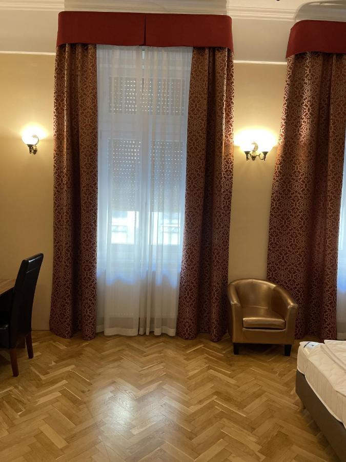 Dozsa Apartman Szeged Eksteriør bilde