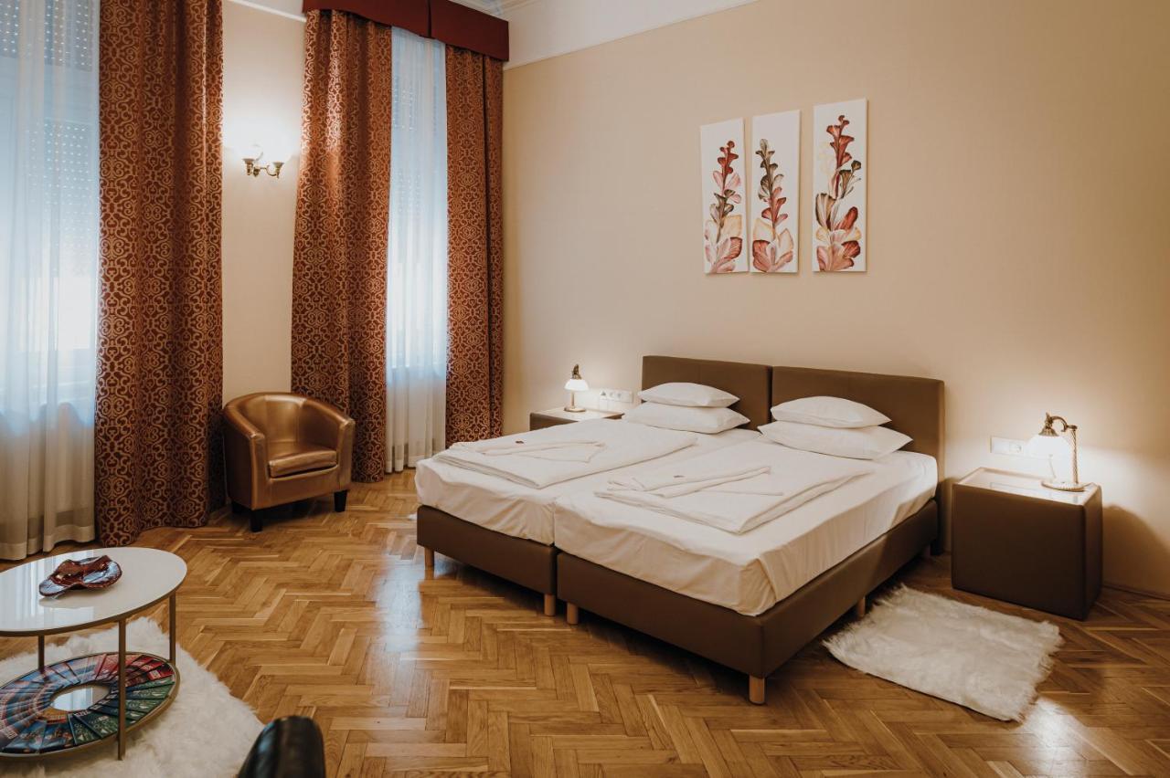 Dozsa Apartman Szeged Eksteriør bilde
