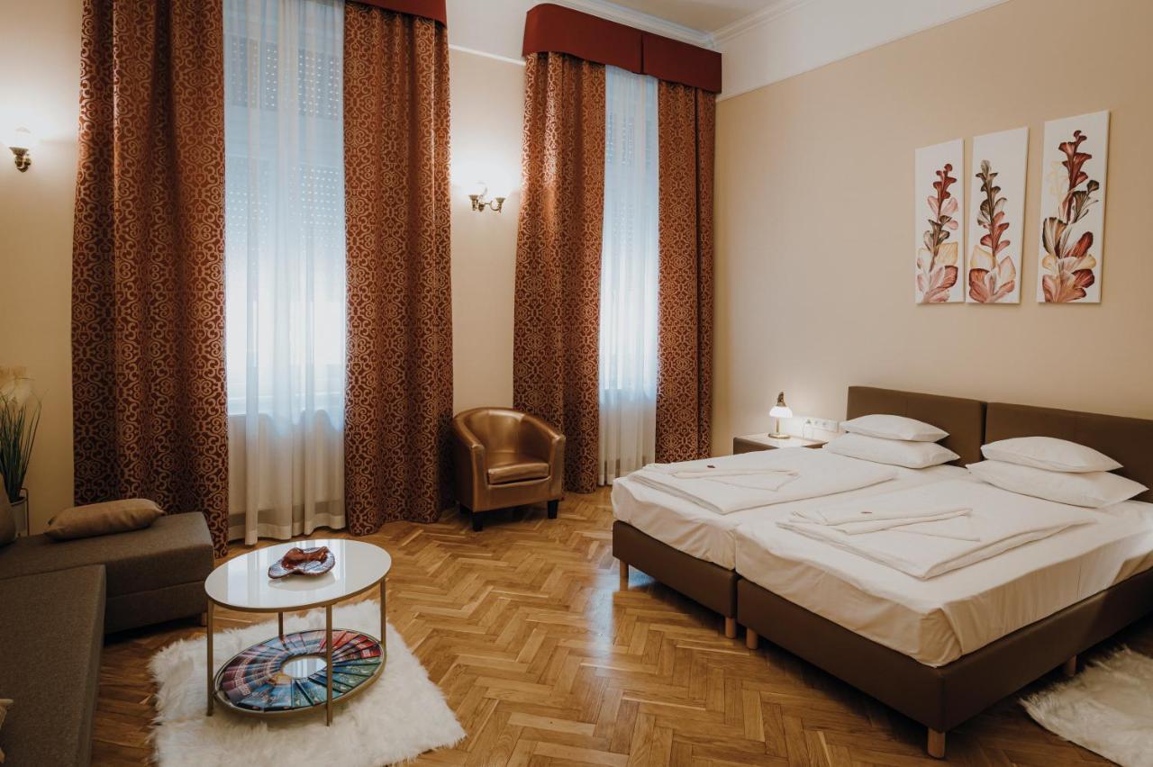Dozsa Apartman Szeged Eksteriør bilde