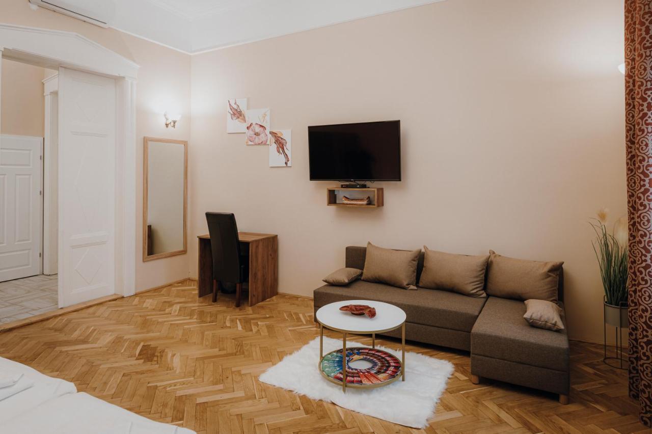 Dozsa Apartman Szeged Eksteriør bilde