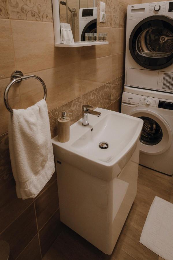 Dozsa Apartman Szeged Eksteriør bilde