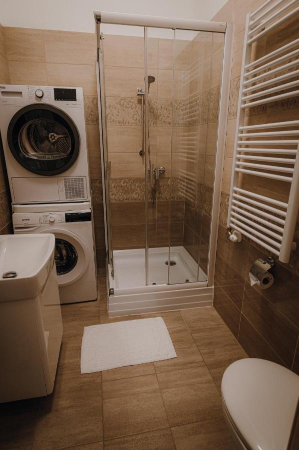 Dozsa Apartman Szeged Eksteriør bilde