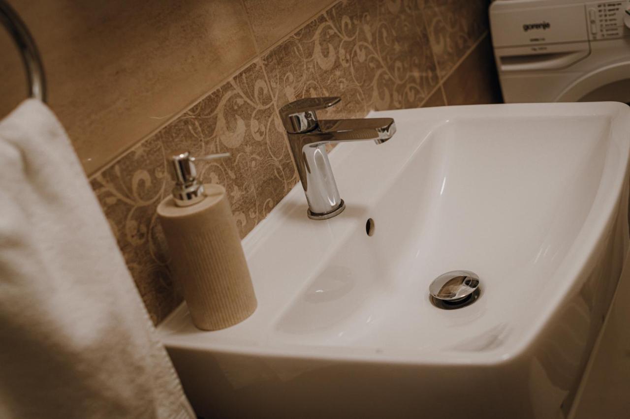 Dozsa Apartman Szeged Eksteriør bilde